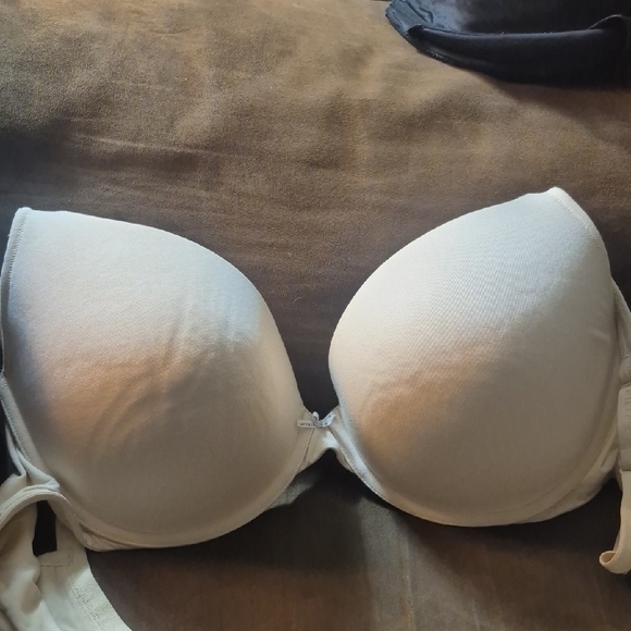 Cacique Cream T-Shirt Bra with Underwire Support - Picture 1 of 4